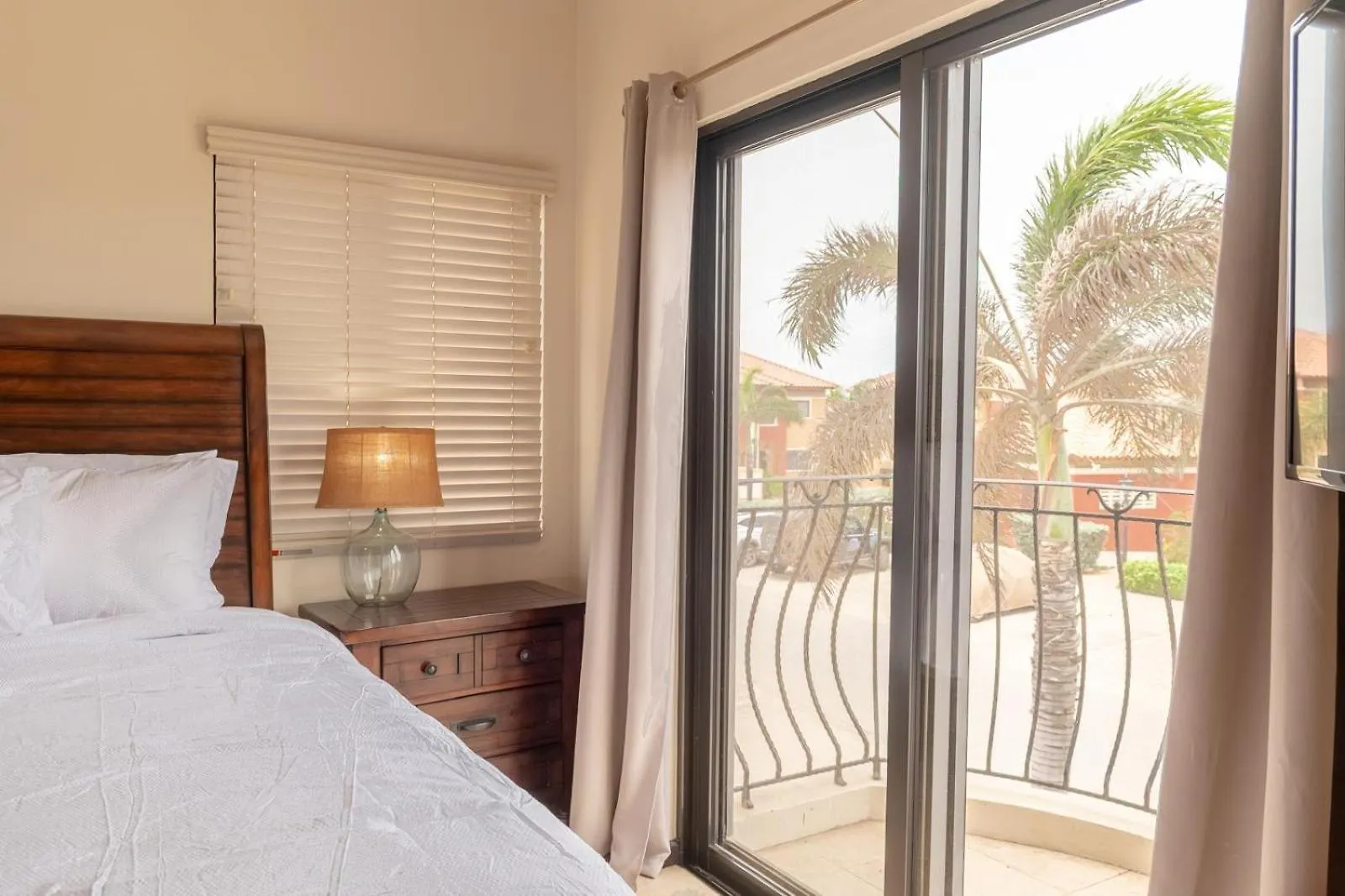 Willa Indescribable Town House With Jacuzzi Palm Beach